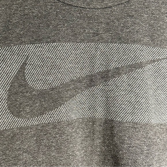 Nike Dri Fit T-Shirt Size L Gray Swoosh Logo Athletic Short Sleeve Casual Mens - Picture 2 of 7